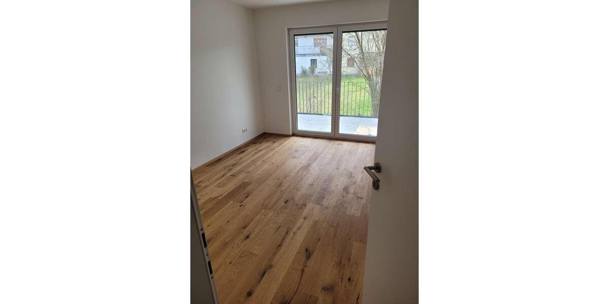 Etagenwohnung Simbach am Inn - 3 Zimmer, 89 m&sup2;, 1.000&euro; | Angebot:24705401