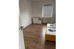 Hochparterre Arzberg - 2 Zimmer, 80 m&sup2;, 22&euro; | Angebot:26638649