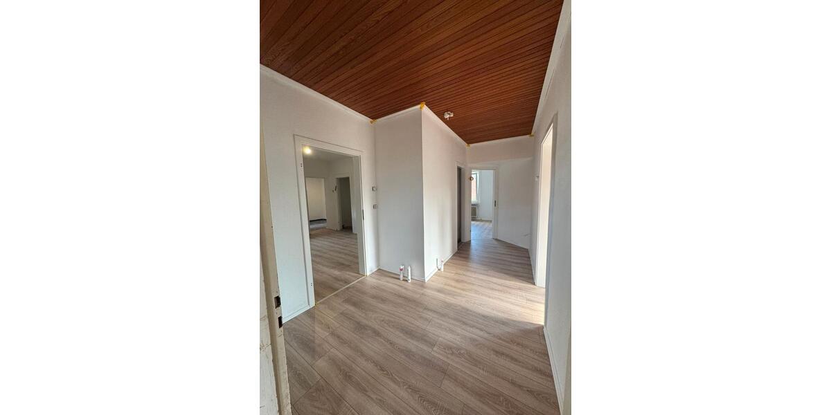 Einfamilienhaus Lamstedt - 6 Zimmer, 210 m&sup2;, 2.100&euro; | Angebot:26690437
