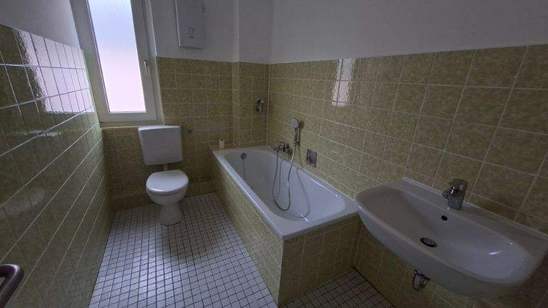 Günstige Singlewohnung zentral gelegen - kurzfristig beziehbar - 