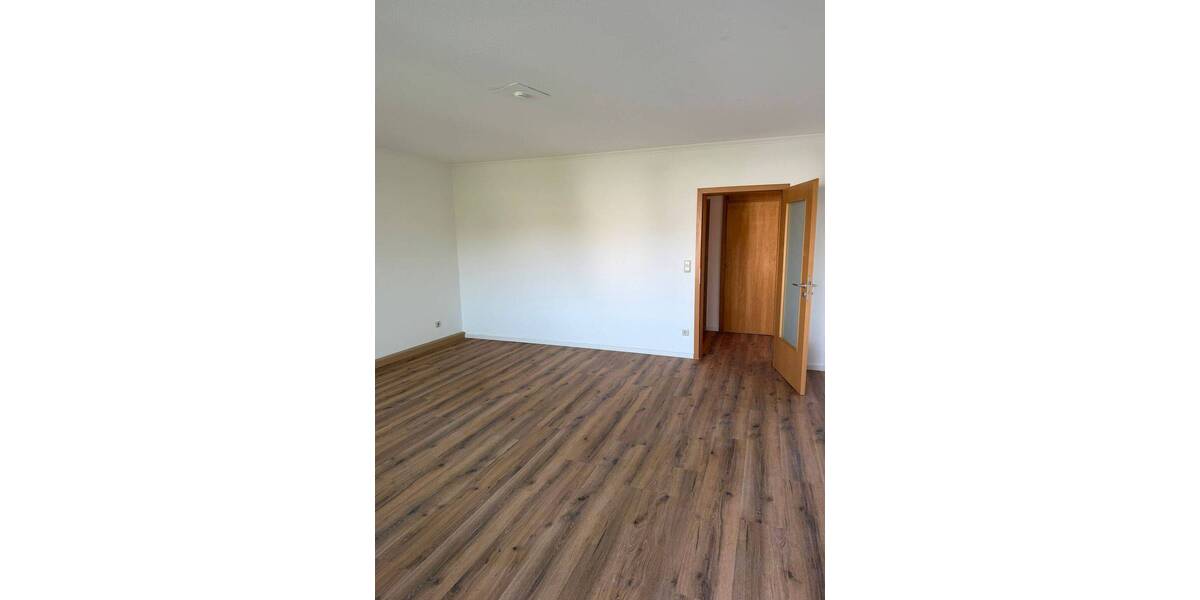 Etagenwohnung Troisdorf Spich - 3 Zimmer, 84 m&sup2;, 955&euro; | Angebot:26758529