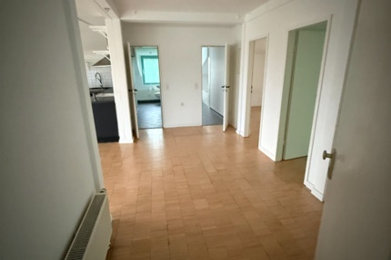 Wohnung Hofheim am Taunus - 3 Zimmer, 120 m&sup2;, 1.200&euro; | Angebot:25544452