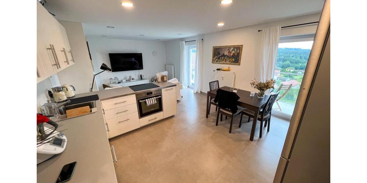 Etagenwohnung Tiefenbach - 3 Zimmer, 93 m&sup2;, 900&euro; | Angebot:26476771