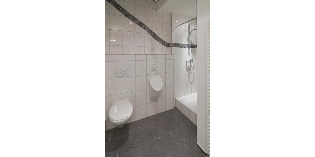 Etagenwohnung Bad Neustadt an der Saale - 2 Zimmer, 75 m&sup2;, 1.000&euro; | Angebot:26341940