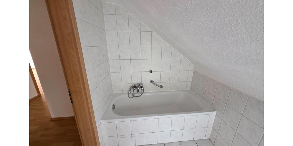 Etagenwohnung Bad Mergentheim - 2 Zimmer, 64 m&sup2;, 550&euro; | Angebot:25216536