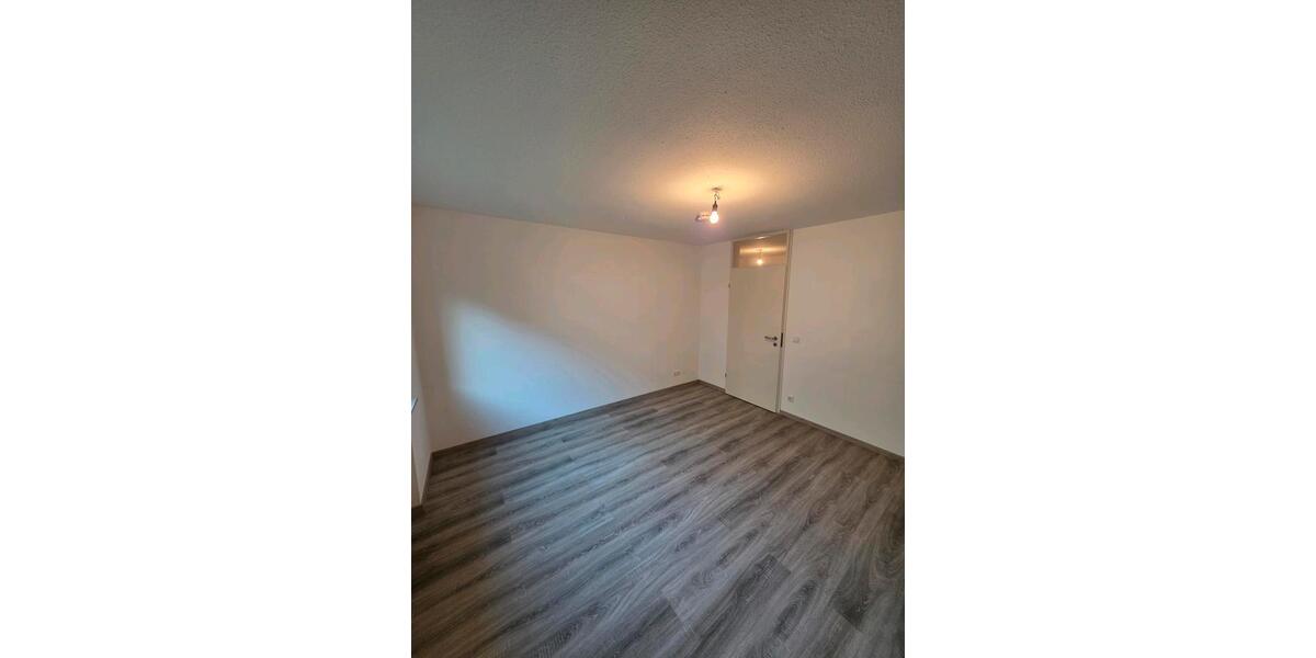 2-Zimmer-Wohnung mit EBK + Außenstellplatz – Zentral in Offenburg 2 zimmer