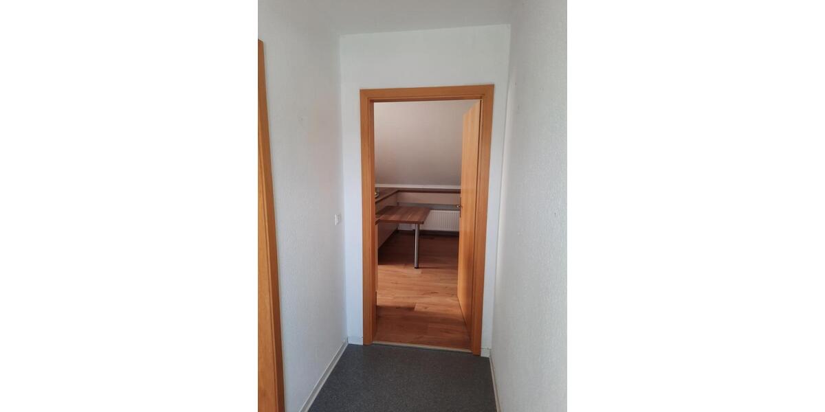 Dachgeschoßwohnung Groß Quenstedt - 2 Zimmer, 57 m&sup2;, 300&euro; | Angebot:25712325