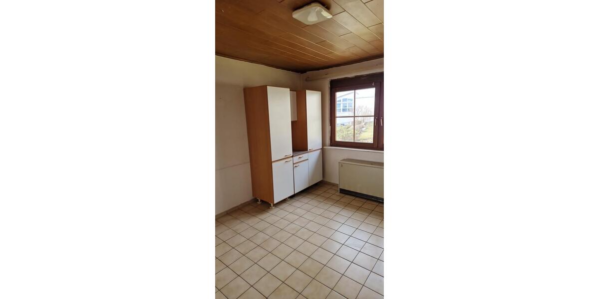 Etagenwohnung Burladingen - 3 Zimmer, 85 m&sup2;, 550&euro; | Angebot:25933485