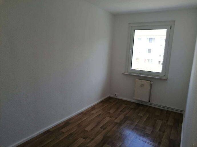 Etagenwohnung Burg - 3 Zimmer, 60 m&sup2;, 295&euro; | Angebot:25739590