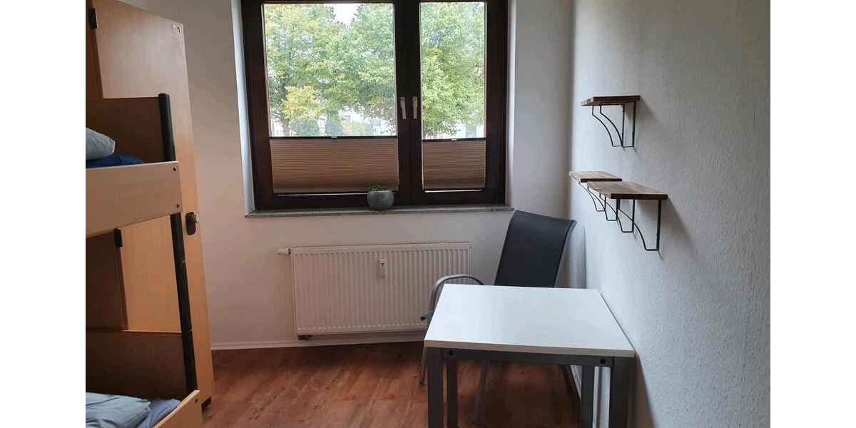 Wohnen auf Zeit Bremen Häfen - 4 Zimmer, 15 m&sup2;, 15&euro; | Angebot:9891889