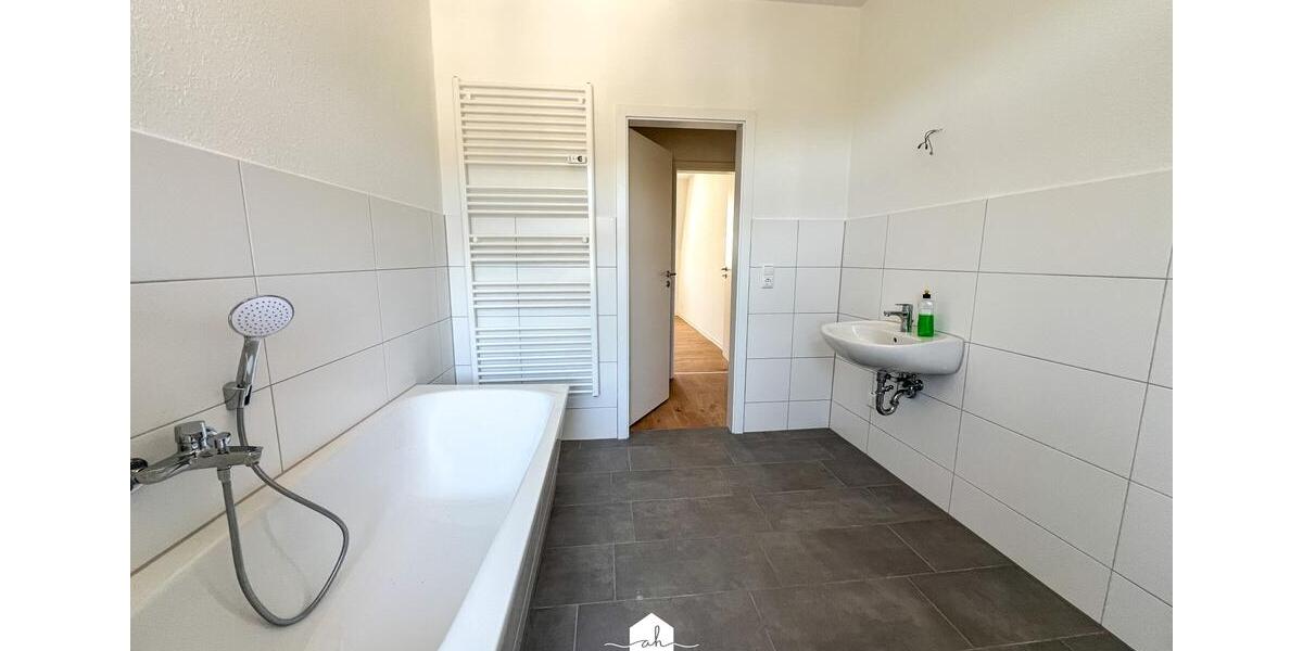 Dachgeschoßwohnung Greiz - 4 Zimmer, 83 m&sup2;, 480&euro; | Angebot:26476621