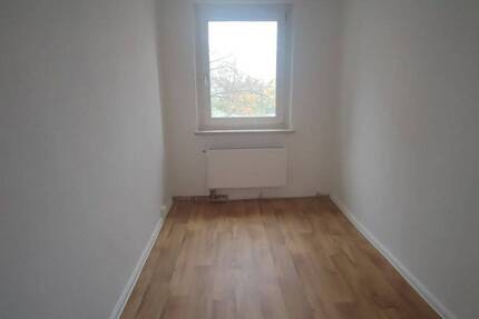 Wohnung Merseburg Kötzschen - 2 Zimmer, 49 m&sup2;, 320&euro; | Angebot:26758663
