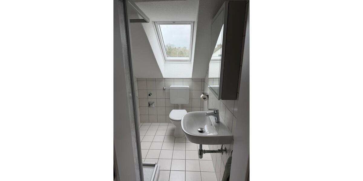 Dachgeschoßwohnung Oerlinghausen - 3 Zimmer, 59 m&sup2;, 500&euro; | Angebot:25874660