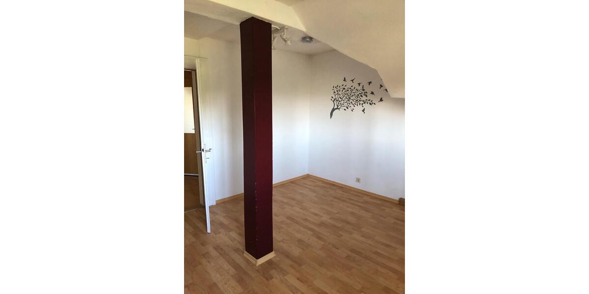 Dachgeschoßwohnung Deggendorf - 3.5 Zimmer, 95 m&sup2;, 815&euro; | Angebot:26381488