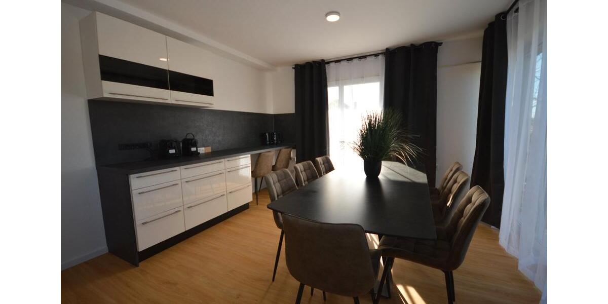 Wohnen auf Zeit Detmold Hakedahl - 10 Zimmer, 250 m&sup2;, 28&euro; | Angebot:24784467