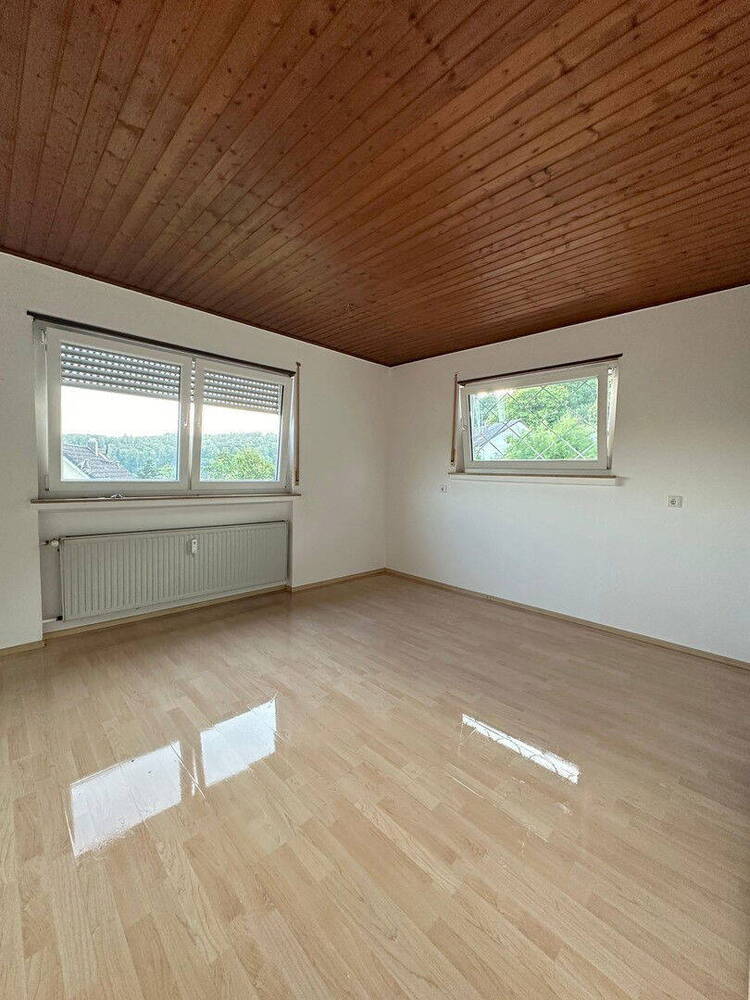 Frisch renoviert 3 Zimmer, Balkon & Naturblick in Ortenberg-Lißberg zu vermieten