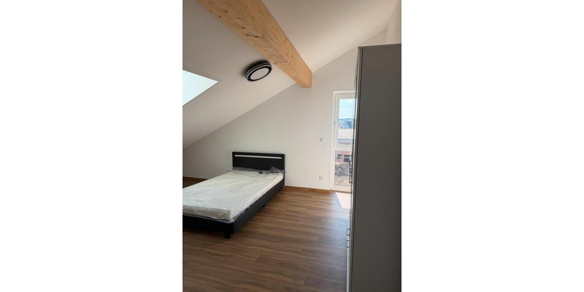 Dachgeschoßwohnung Zeitlarn - 670&euro; | Angebot:25945291