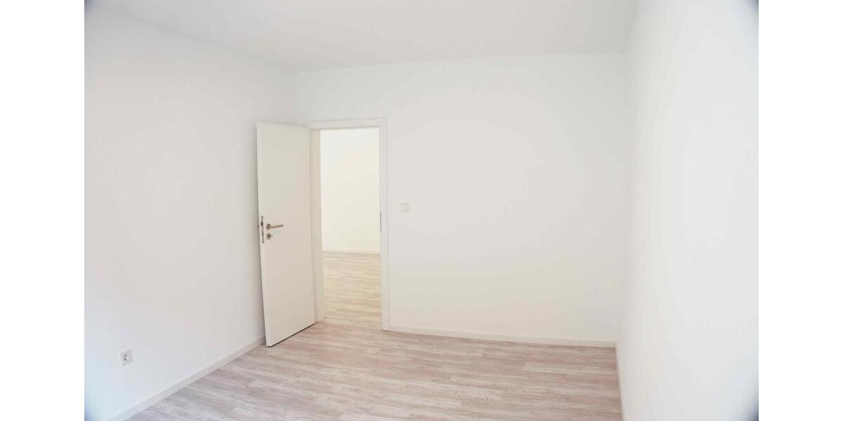 Dachgeschoßwohnung Zell (Mosel) - 4 Zimmer, 75 m&sup2;, 700&euro; | Angebot:22980753