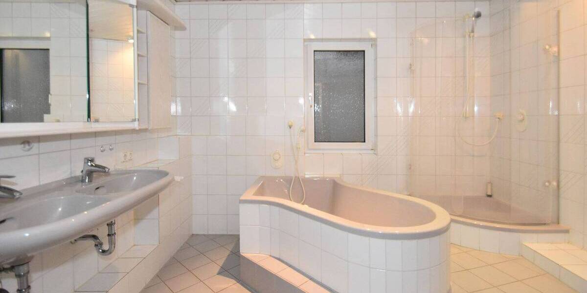 Einfamilienhaus Buseck Großen-Buseck - 7 Zimmer, 172 m&sup2;, 1.400&euro; | Angebot:26642296