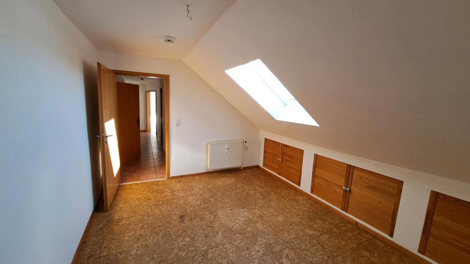 Dachgeschoßwohnung Lützow - 4 Zimmer, 78 m&sup2;, 800&euro; | Angebot:25171670