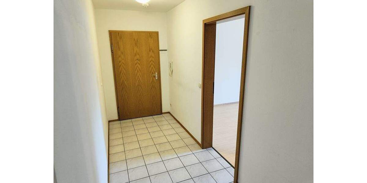Etagenwohnung Kößlarn - 3 Zimmer, 70 m&sup2;, 600&euro; | Angebot:25916376