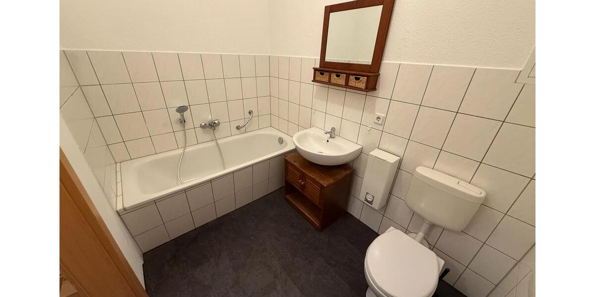 Erdgeschoßwohnung Roßwein - 2 Zimmer, 50 m&sup2;, 280&euro; | Angebot:26237973