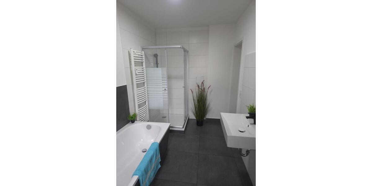 Dachgeschoßwohnung Meerane - 3 Zimmer, 71 m&sup2;, 560&euro; | Angebot:26038819