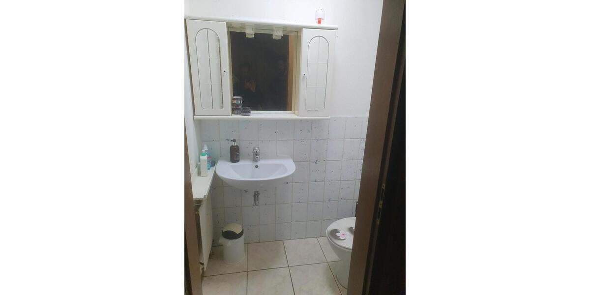 Dachgeschoßwohnung Neutraubling - 1 Zimmer, 25 m&sup2;, 450&euro; | Angebot:26196386