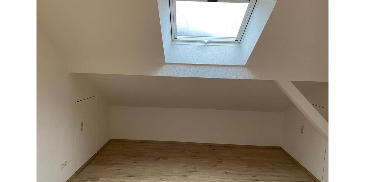 Dachgeschoßwohnung Dettingen an der Erms - 3 Zimmer, 76 m&sup2;, 870&euro; | Angebot:26640257