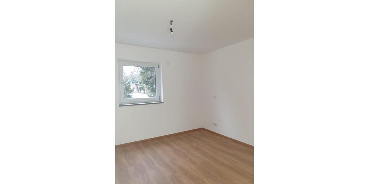 Erdgeschoßwohnung Neuötting - 2 Zimmer, 70 m&sup2;, 1.020&euro; | Angebot:25792194
