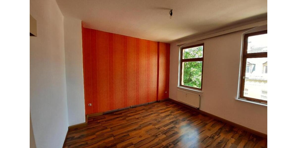 Etagenwohnung Reichenbach im Vogtland - 4 Zimmer, 84 m&sup2;, 300&euro; | Angebot:26566347