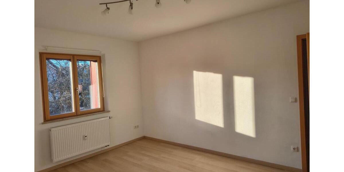 Etagenwohnung Weiden in der Oberpfalz - 1 Zimmer, 17 m&sup2;, 250&euro; | Angebot:25263434