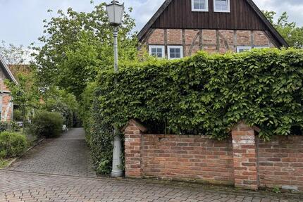 Haus Isernhagen - 3 Zimmer, 121 m&sup2;, 1.870&euro; | Angebot:26580726