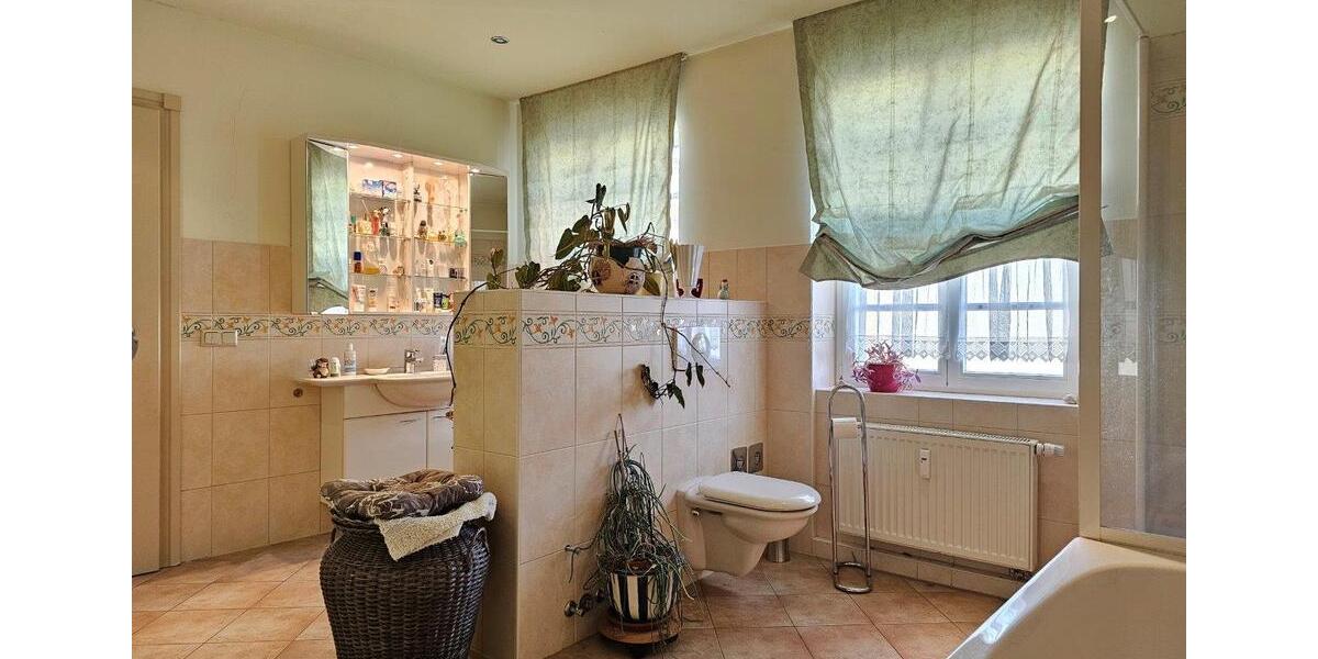 Etagenwohnung Spremberg - 4 Zimmer, 105 m&sup2;, 900&euro; | Angebot:26022789