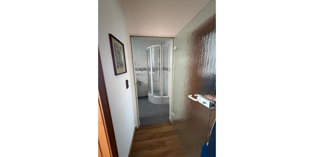 Etagenwohnung Neuss - 1 Zimmer, 42 m&sup2;, 700&euro; | Angebot:26611648