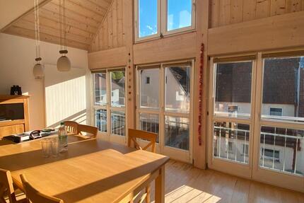 Voll möblierte Wohnung mit Garage und Garten 5 zimmer