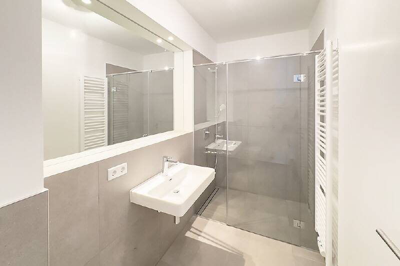 Etagenwohnung München Thalk.Obersendl.-Forsten-Fürstenr.-Solln - 6 Zimmer, 200 m&sup2;, 4.900&euro; | Angebot:26202196