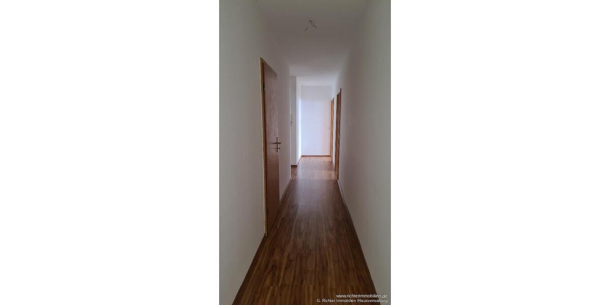 Dachgeschoßwohnung Freiberg - 3 Zimmer, 100 m&sup2;, 639&euro; | Angebot:23702559