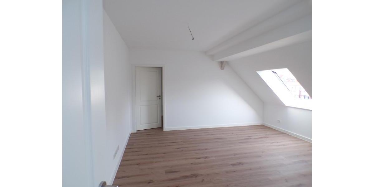 Etagenwohnung Magdeburg Nordwest - 5 Zimmer, 151 m&sup2;, 1.661&euro; | Angebot:25265864