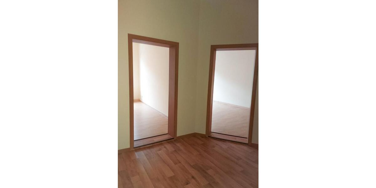 Etagenwohnung Zittau - 3 Zimmer, 63 m&sup2;, 370&euro; | Angebot:26035276