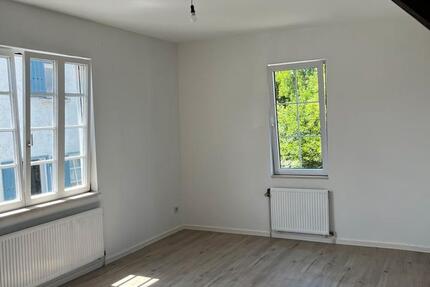 Wohnung Ilsfeld - 4 Zimmer, 94 m&sup2;, 1.100&euro; | Angebot:24732670