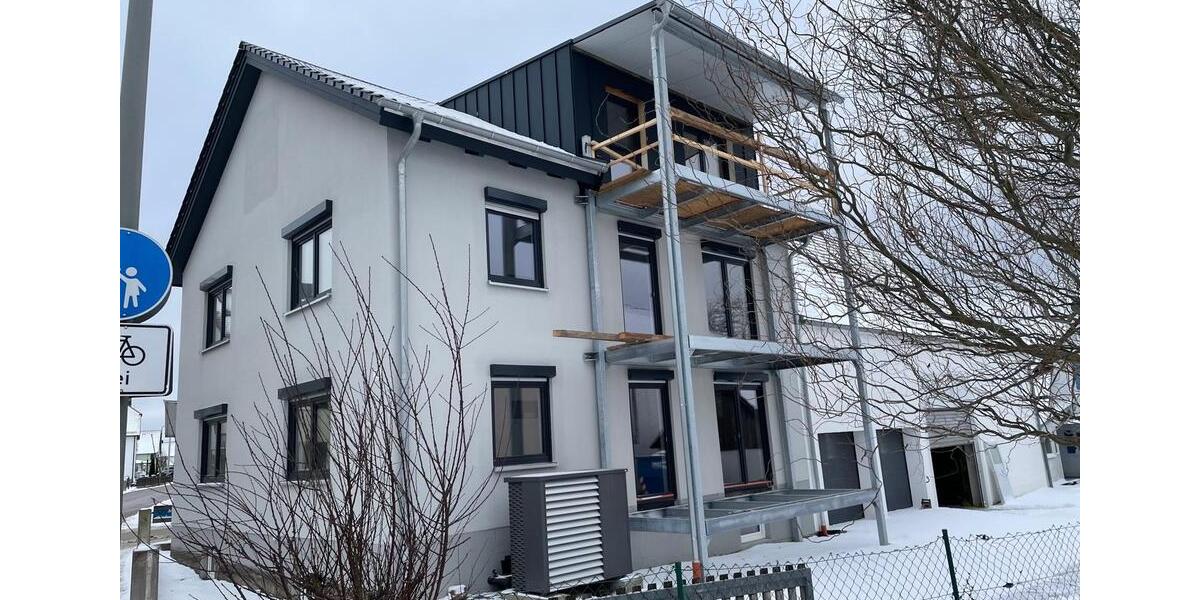 Dachgeschoßwohnung Buchdorf - 2 Zimmer, 62 m&sup2;, 690&euro; | Angebot:24837323