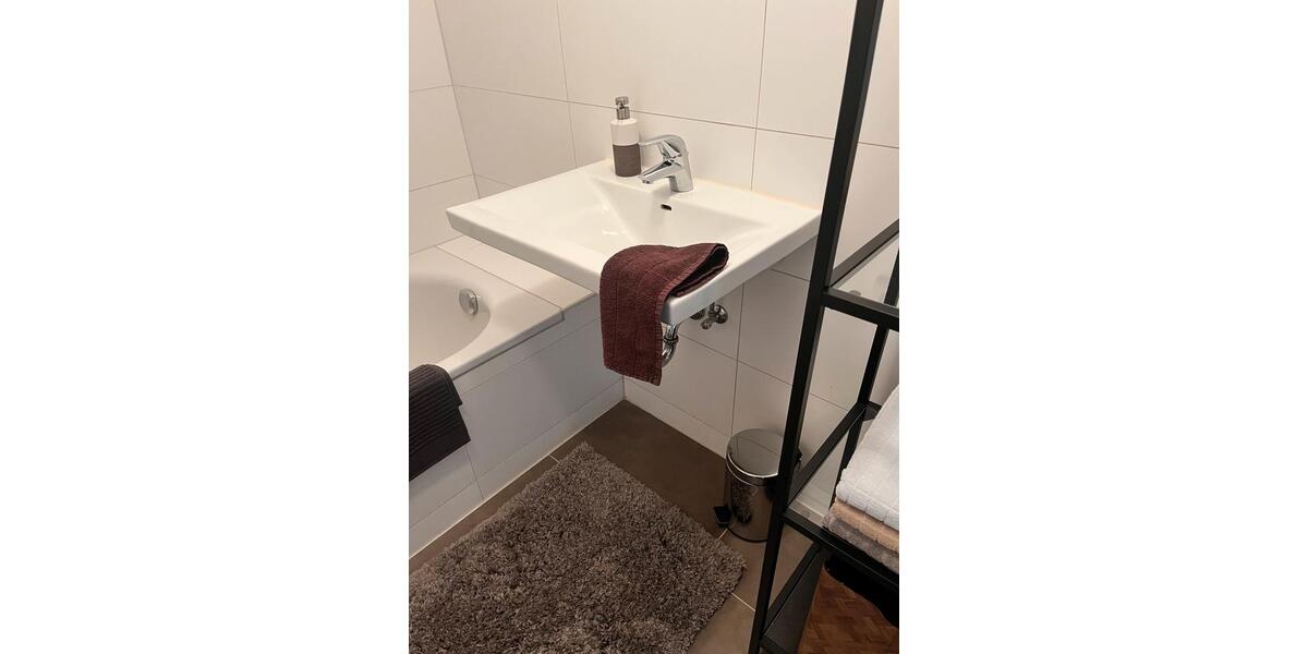 Hochparterre Neunkirchen am Brand - 2 Zimmer, 62 m&sup2;, 2.140&euro; | Angebot:26680212