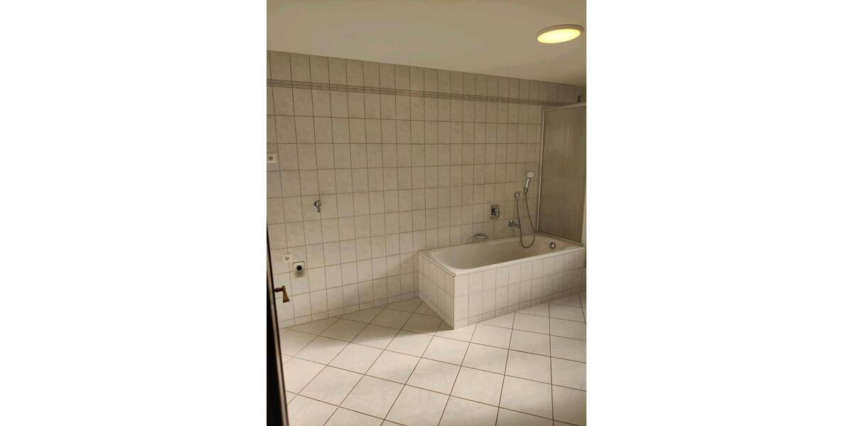 Etagenwohnung Nagold - 2 Zimmer, 80 m&sup2;, 1.100&euro; | Angebot:24690457