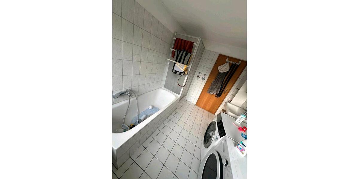 Dachgeschoßwohnung Wallenhorst - 3 Zimmer, 81 m&sup2;, 550&euro; | Angebot:26035197