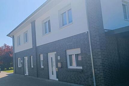 Schwaförden – Moderne Doppelhaushälfte mit EBK Wohnung 4 zimmer