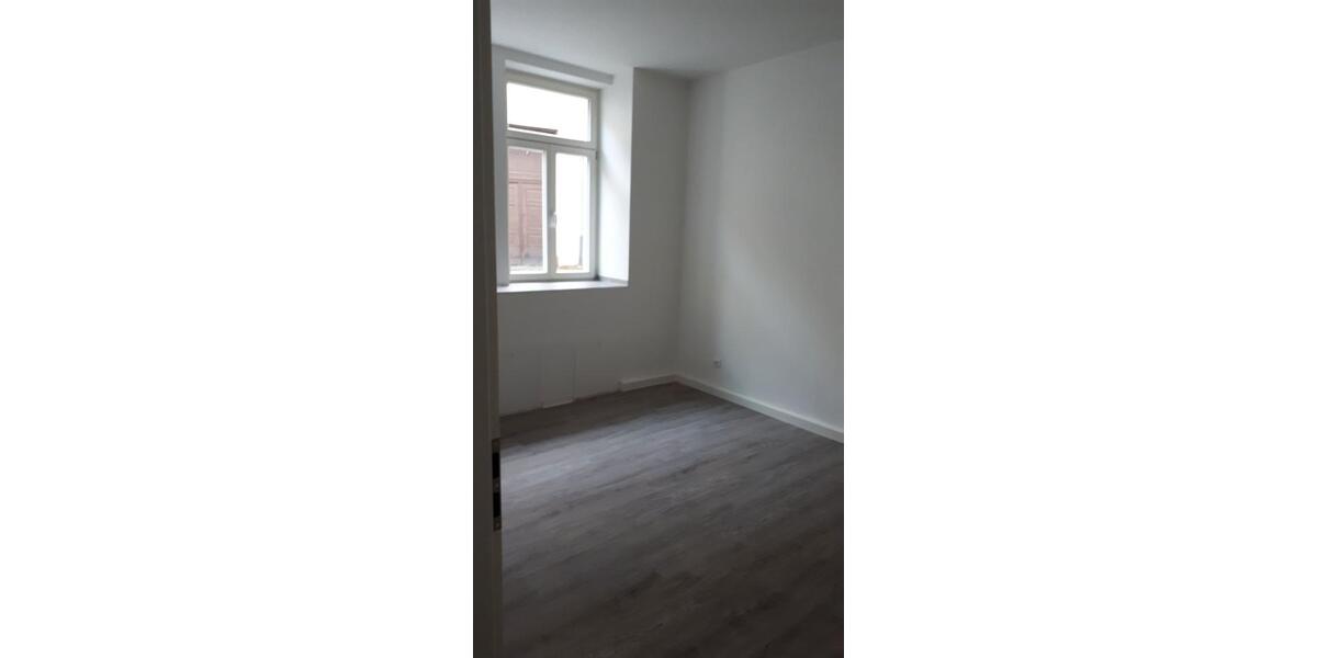 Erdgeschoßwohnung Sangerhausen - 2 Zimmer, 64 m&sup2;, 400&euro; | Angebot:26635235
