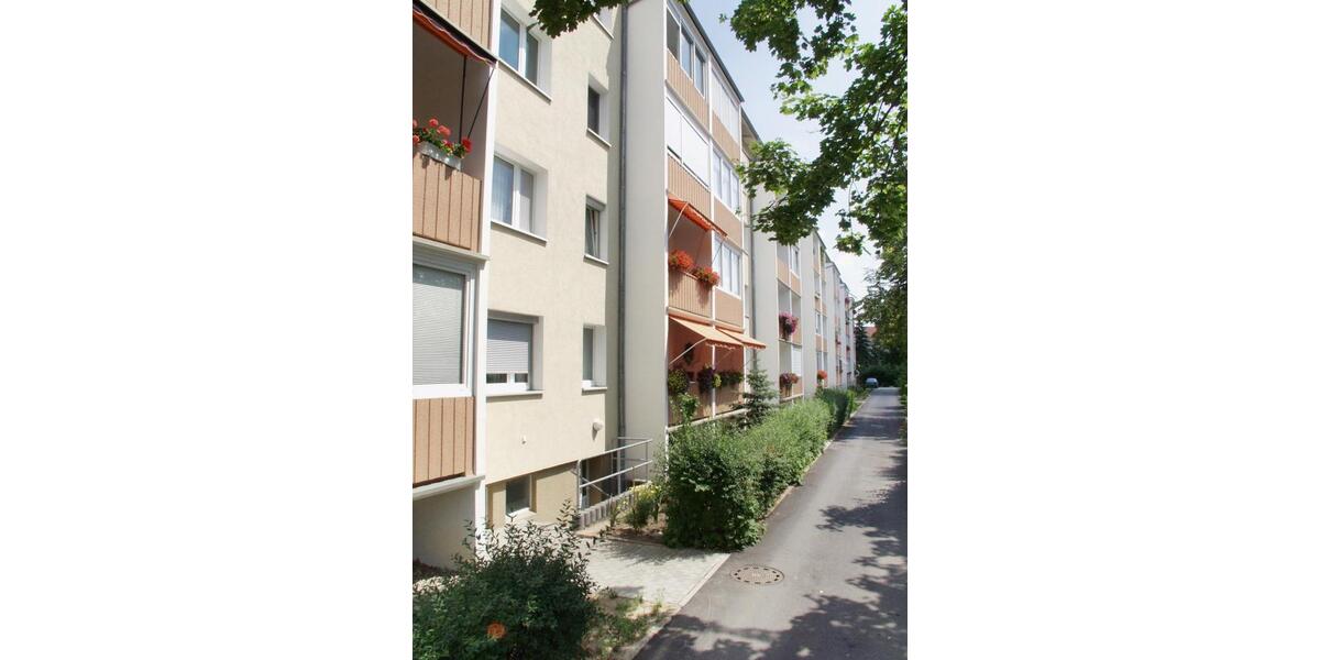 Etagenwohnung Riesa - 3 Zimmer, 60 m&sup2;, 390&euro; | Angebot:26637274