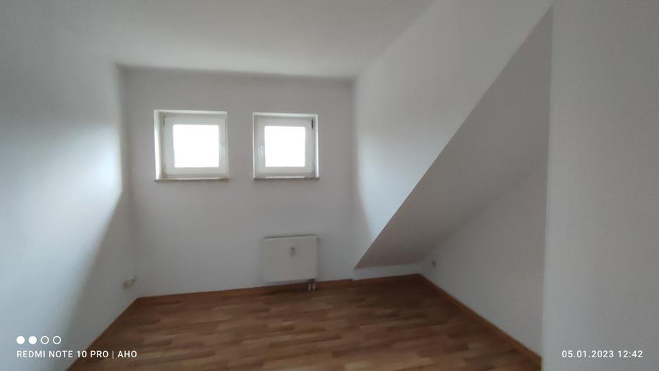 Dachgeschoßwohnung Rochlitz - 3 Zimmer, 70 m&sup2;, 420&euro; | Angebot:13979716