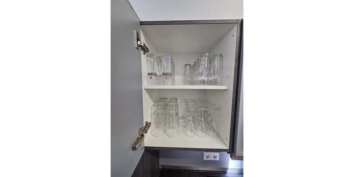 Wohnen auf Zeit Enger - 8 Zimmer, 240 m&sup2;, 20&euro; | Angebot:21097777